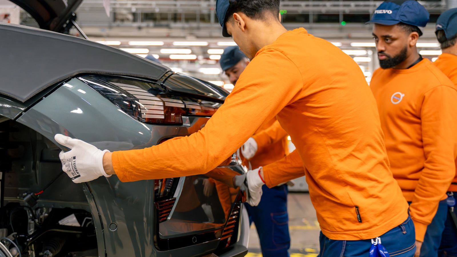 Volvo EX60: Ξεκίνησε η παραγωγή του ηλεκτρικού SUV στην Torslanda